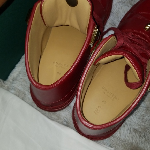 Women Buscemi - Picture 3 of 8